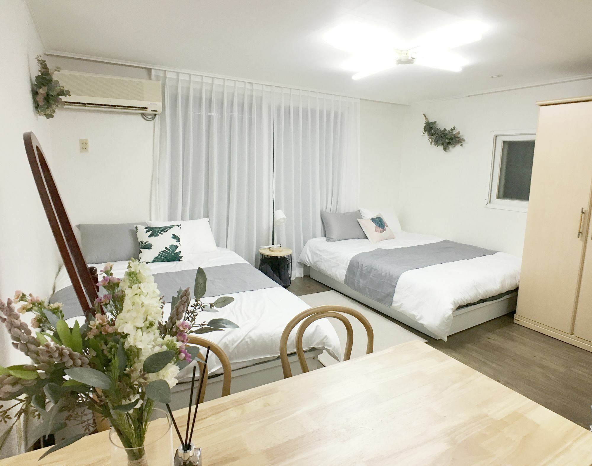 Apartamento Sunny House Hongik Snt 1Mins Seúl Exterior foto