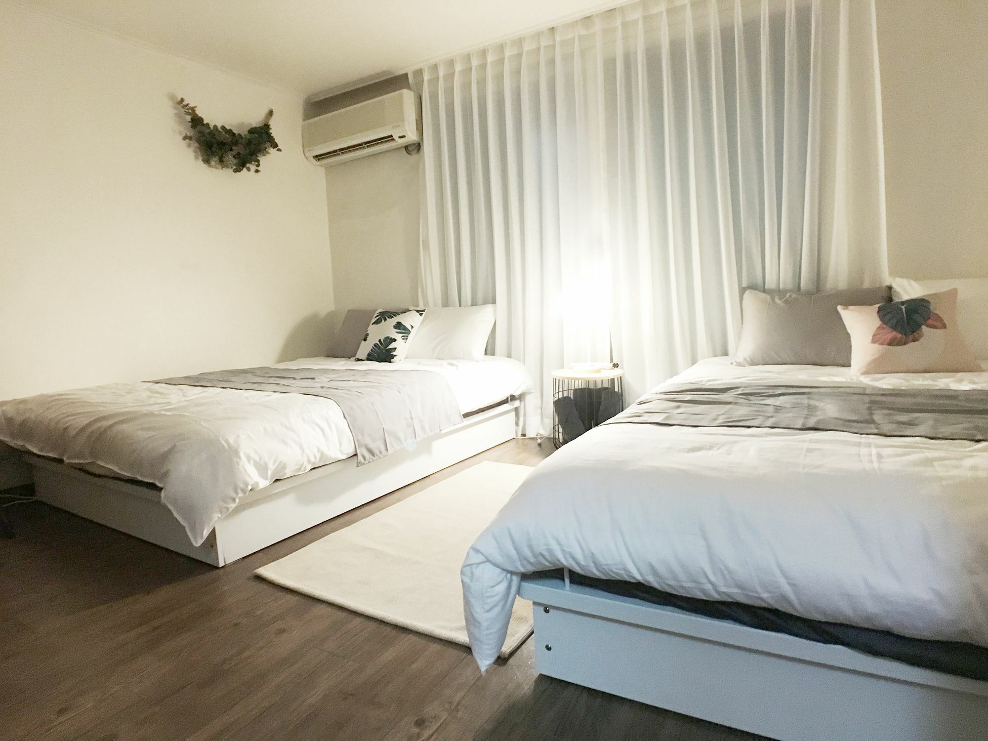 Apartamento Sunny House Hongik Snt 1Mins Seúl Exterior foto